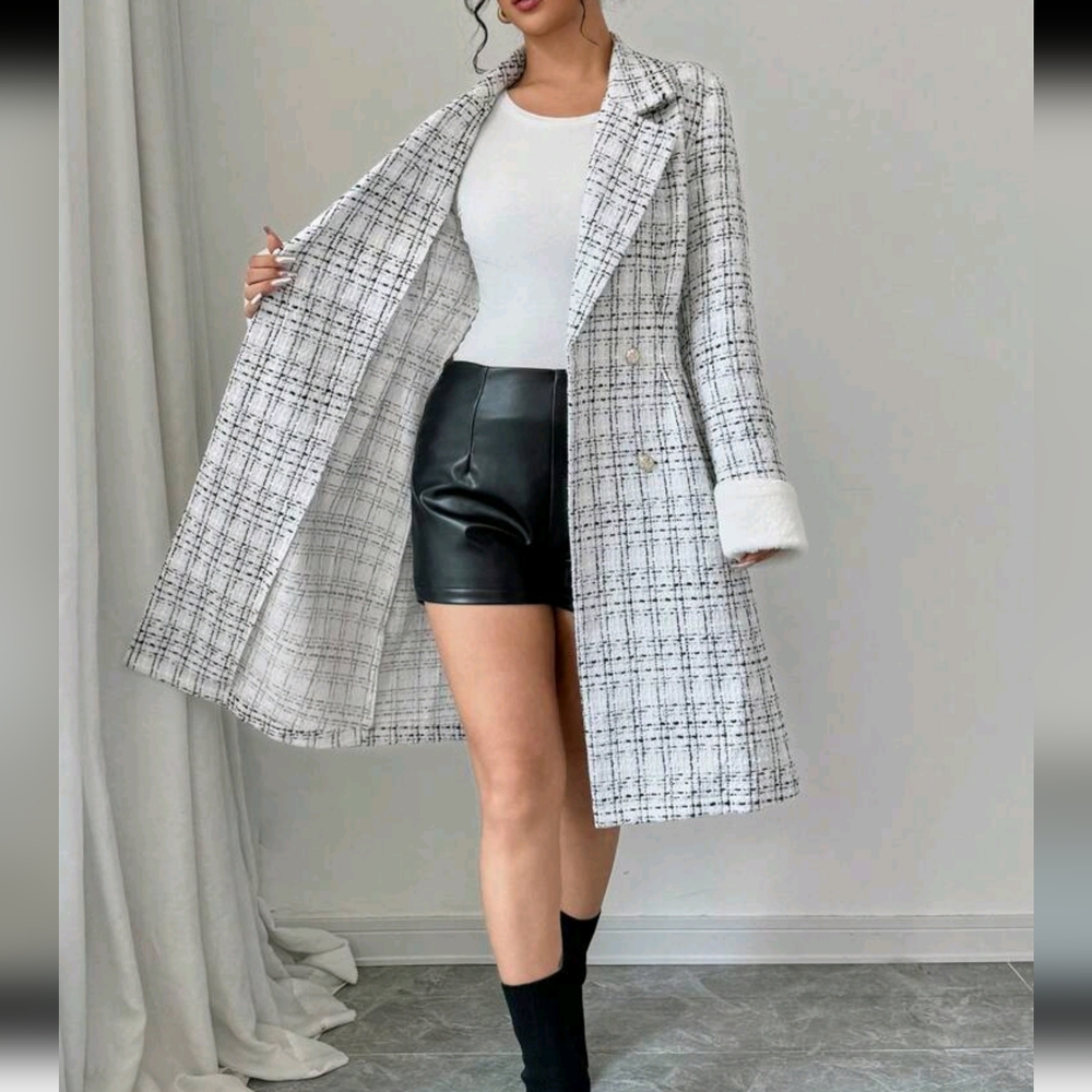 Women's Plaid Lapel Collar Long Sleeve Metal Double Breasted Elegant Woolen Jack - Picture 6 of 7